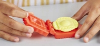 Wholesalers of Play-doh Kitchen Creations Noodle Makin Mania toys image 4